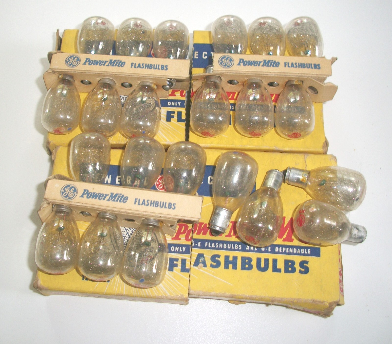 GE Sylvania Power Mite Camera Flash Bulbs M5 M3 M2 Lot 44 Bulbs & POLAROID 268