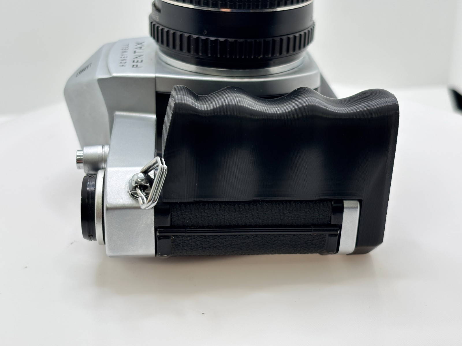 Compact Handgrip Profile Ergonomic Camera Grip Compatible K1000/Spotmatics