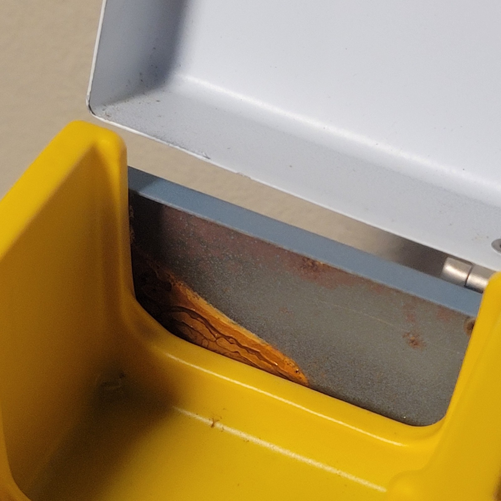 Vintage MCM Smith Victor Metal Slide Case Storage File Sorter Yellow Inside