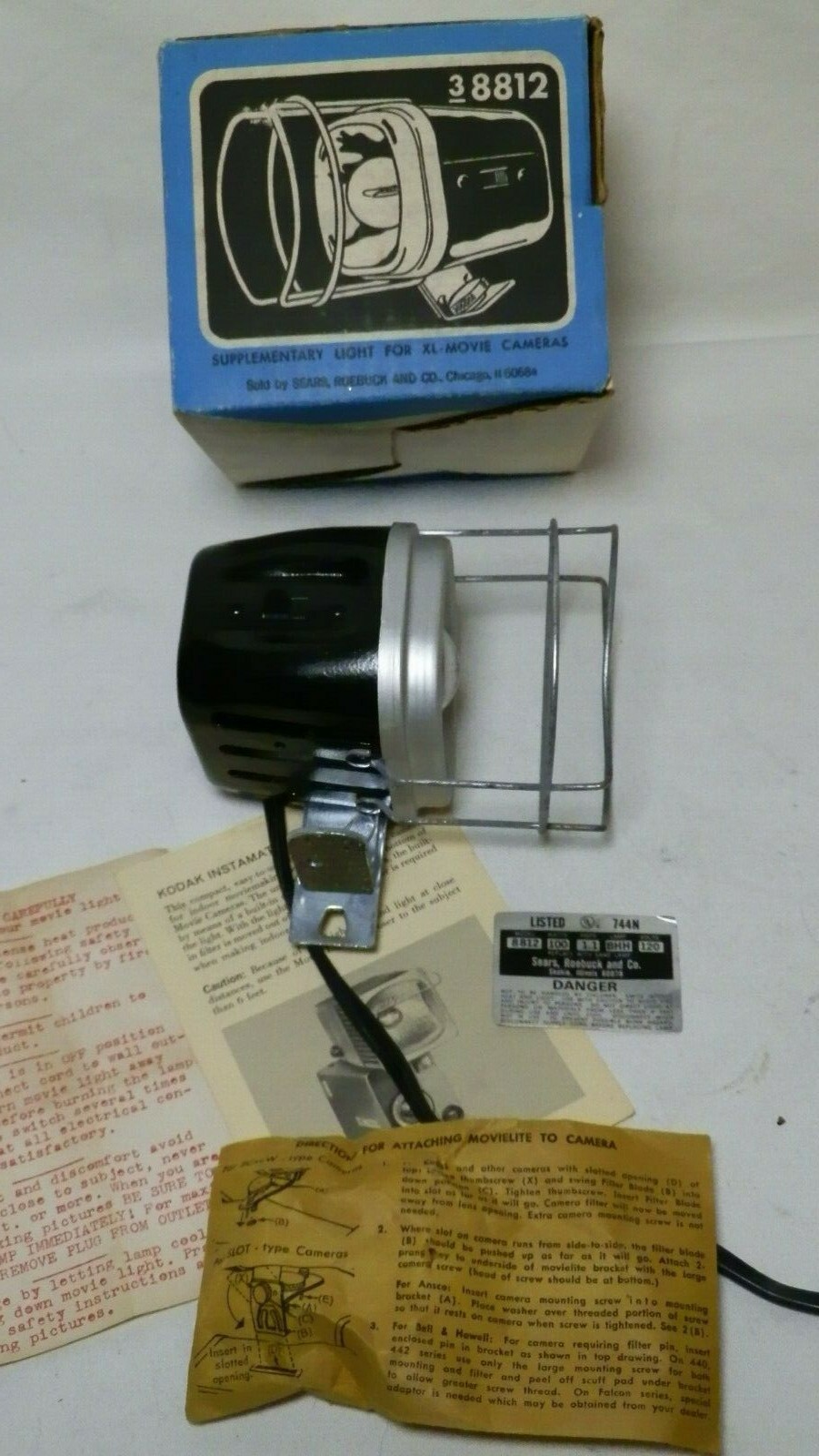 VINTAGE SEARS XL-MOVIE LIGHT-100 Watts 120 Volt -For Movie Or Stills, Excellent