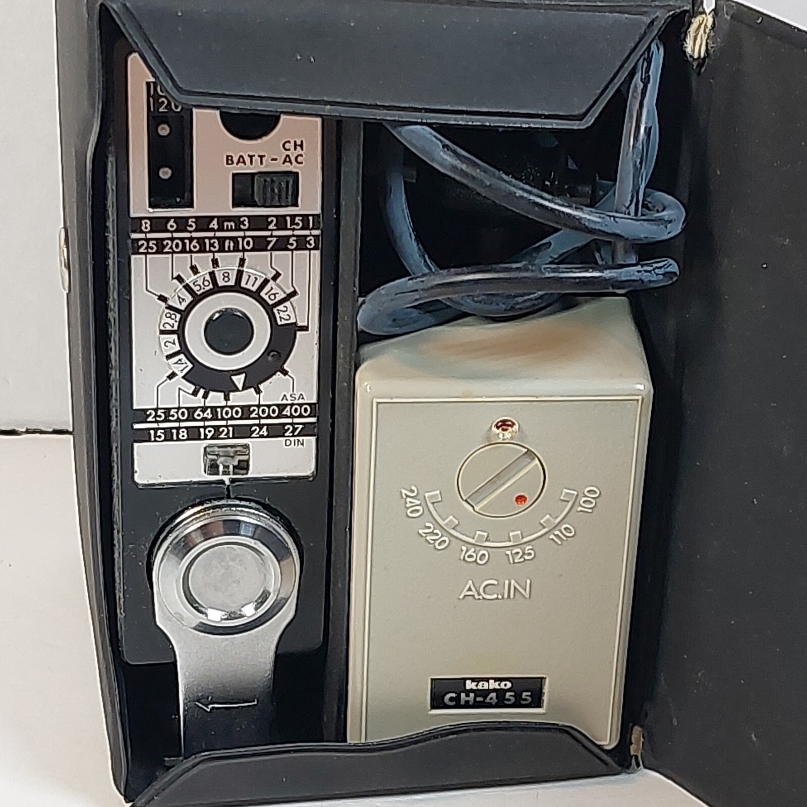 Vintage Kako Hi-Beam 2400 Camera Flash With Case AC Adapter-Power Cord Untested