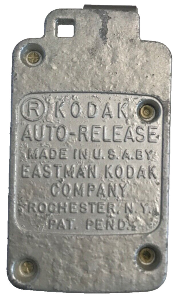 VINTAGE KODAK AUTO – RELEASE SELF – TIMER FOR A KODAK RETINA FILM CAMERA