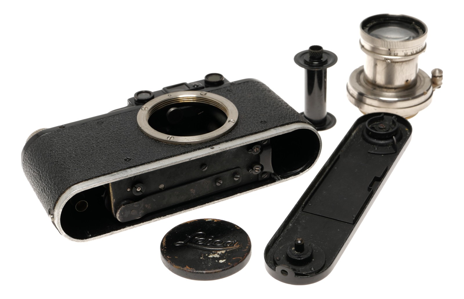 Leica II Black Rangefinder Camera Nickle Summar 5cm f/2 Lens