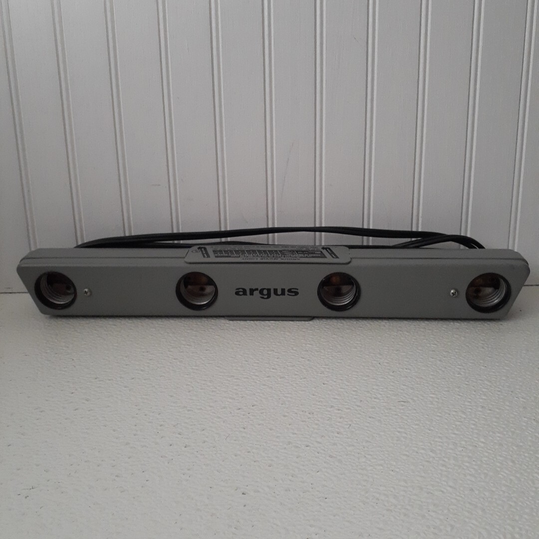 Vintage Argus Movie Light Bar 4 Bulbs 2 Switches No Handle