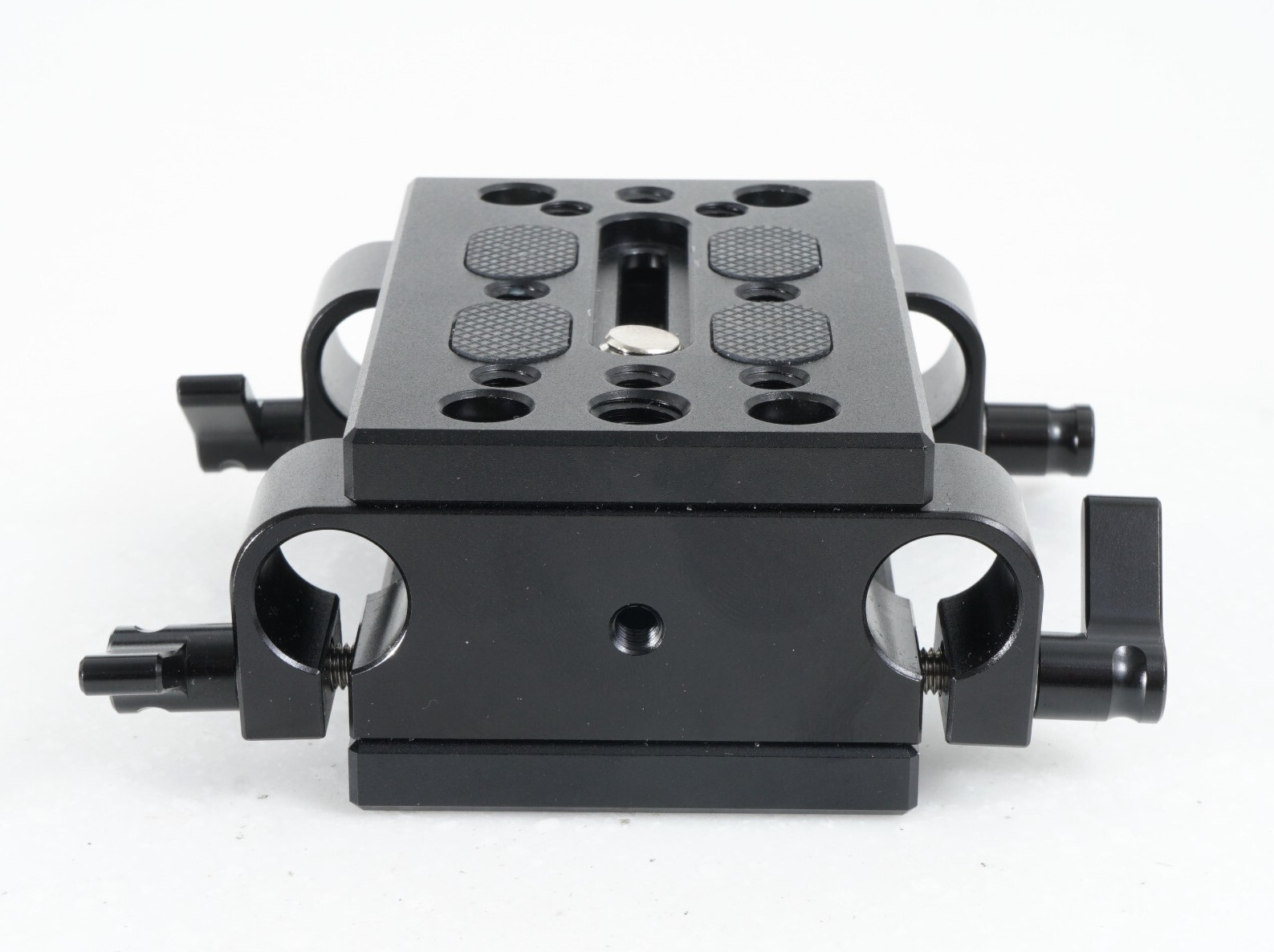 – SMALLRIG TRIPOD MOUNTING BASEPLATE 15MM ROD ATTACHMENT HOLES #1798