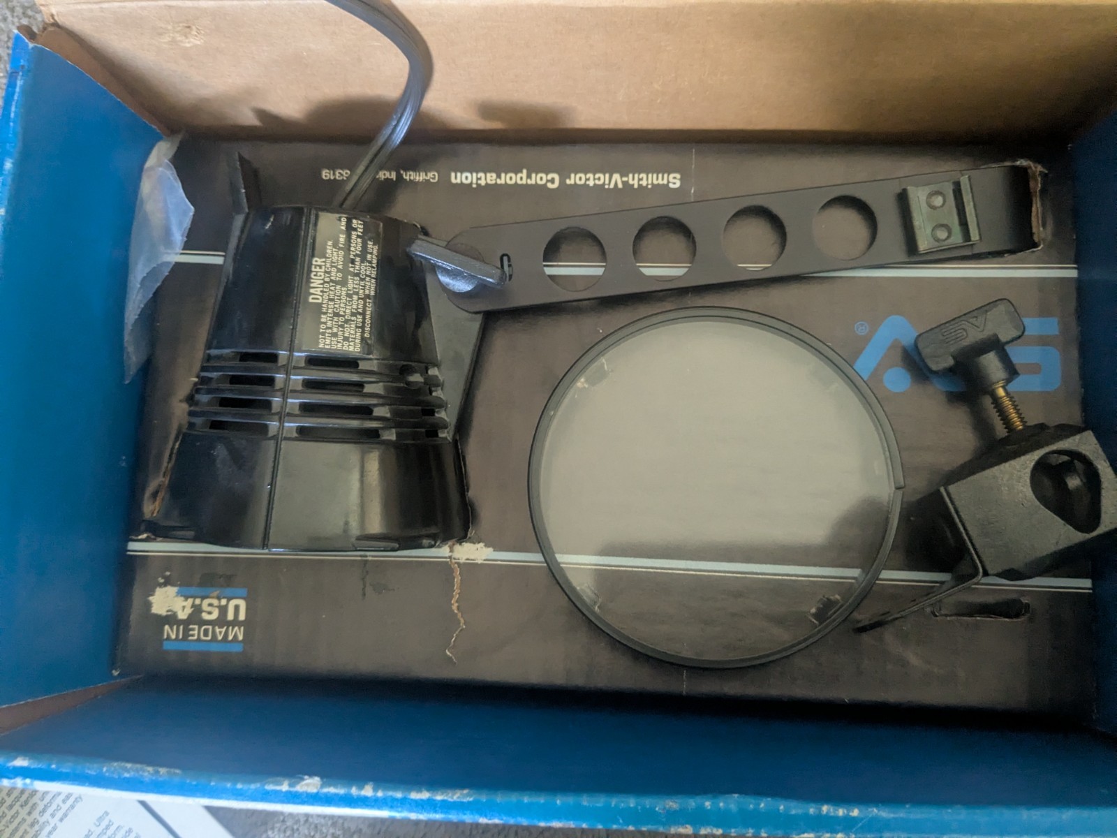 Sears Smith Victor Model Q-250 Plug In Movie Light- Vintage – Works