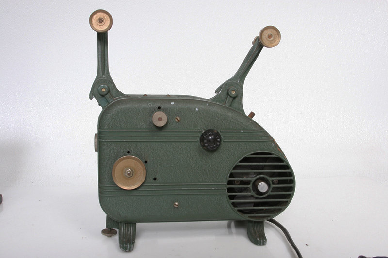 Excel 16mm Movie Film Projector model 90u – Green vintage photo camera