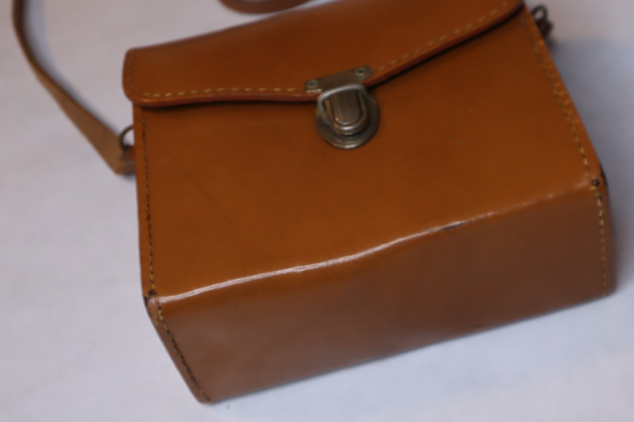 Vintage leather case w/ carry strap For 8 Mm Movie Camera Camel cowhide USA