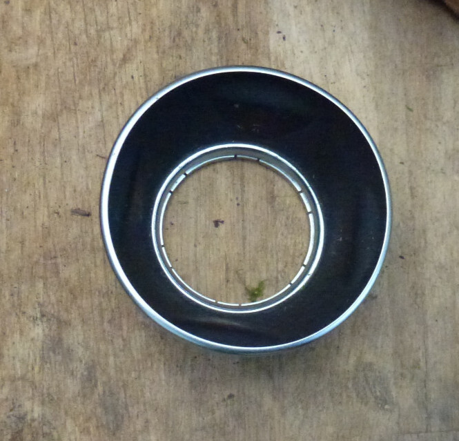 Voigtlander #310/32 A32 32mm push fit slip on shade lens hood