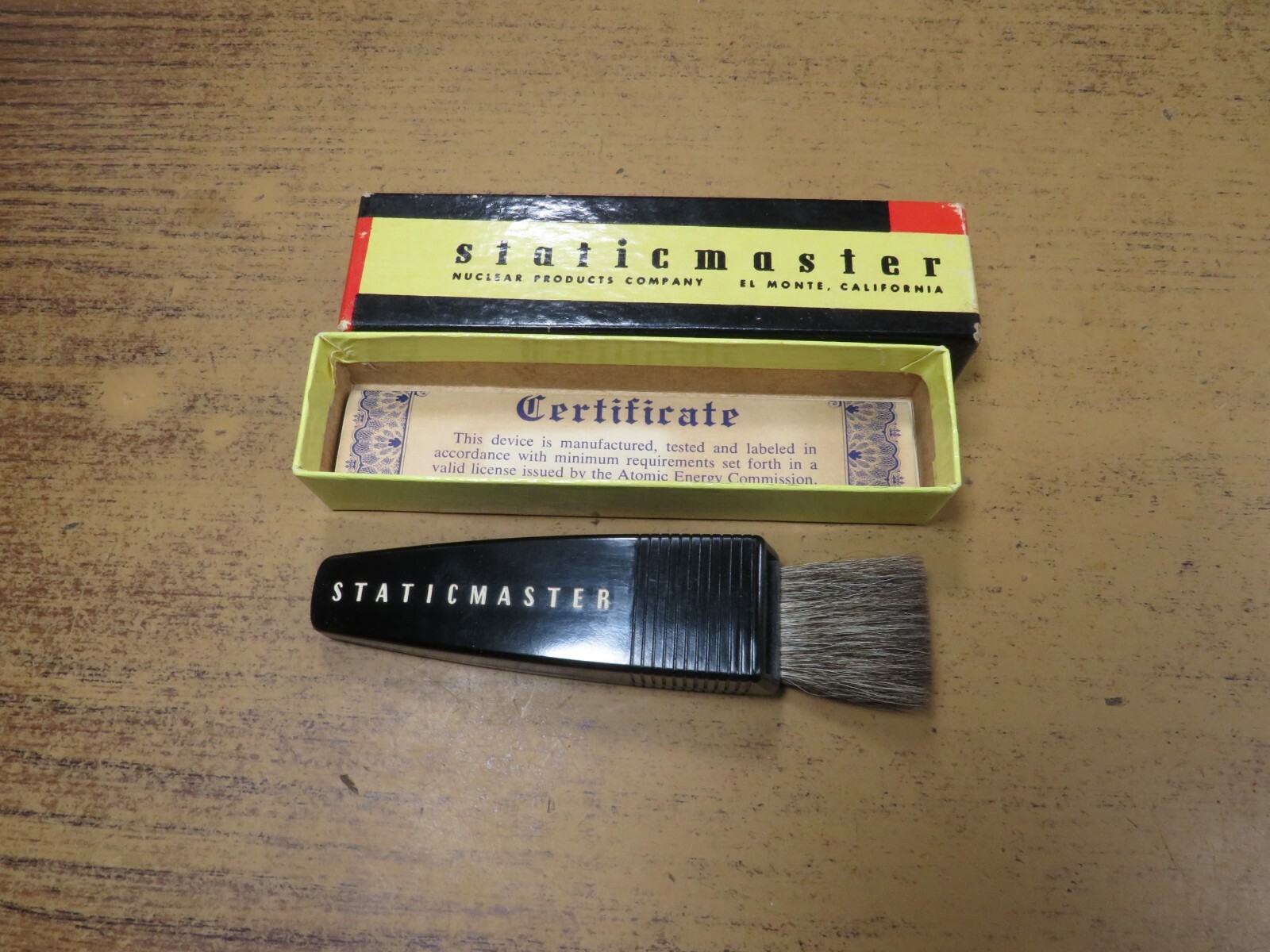 Staticmaster 1” exp. SEPT / 58 Bakelite Nuclear Products Co w/ Box and paperwork