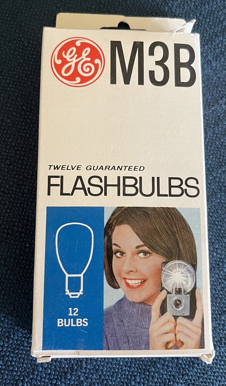 Vintage General Electric M3B Blue Flashbulbs (Pack of 12) Made in USA