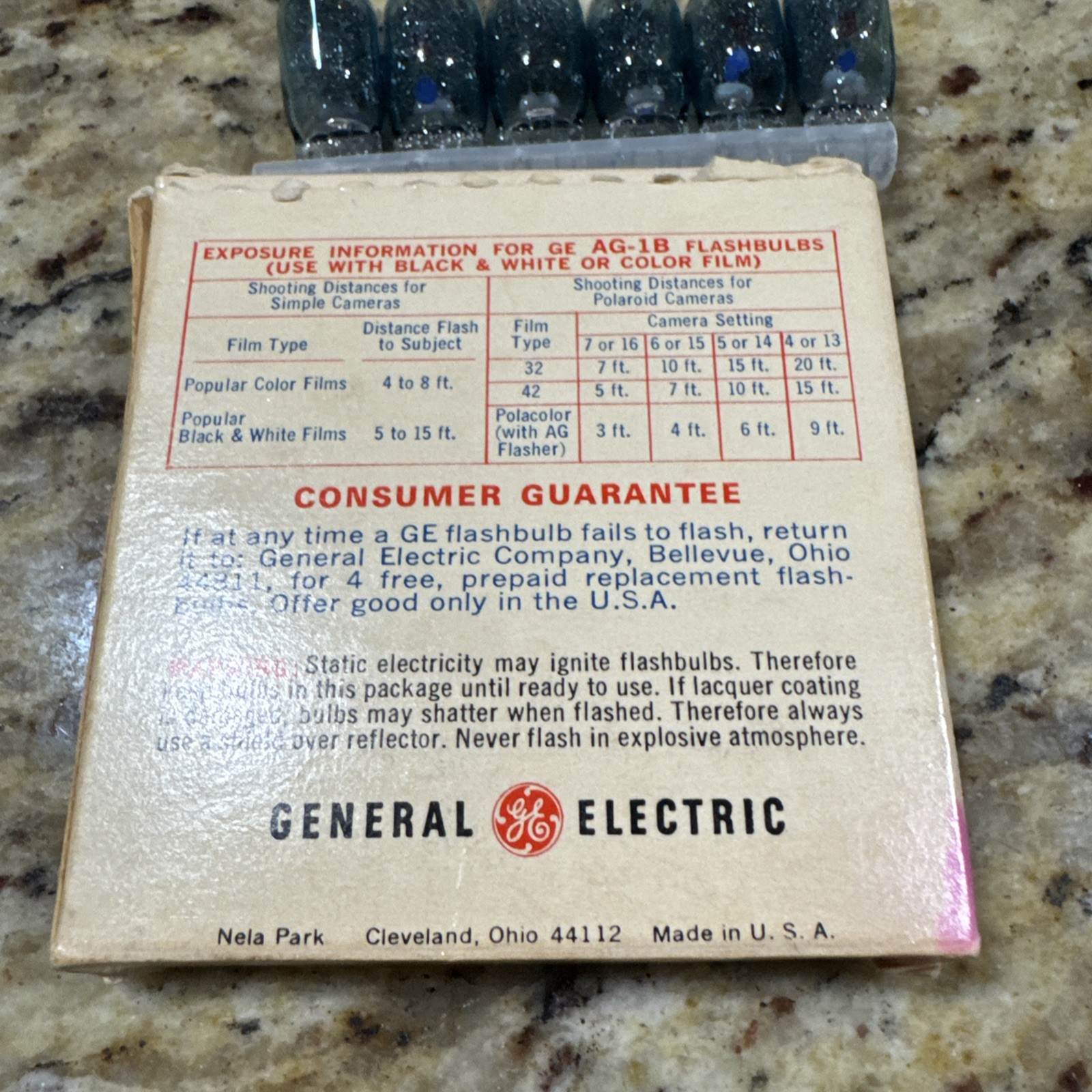 Vintage GENERAL ELECTRIC AG-1B Replacement Flashbulbs— Cpix