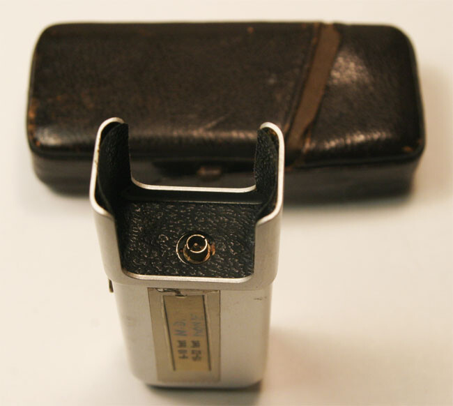 Minox Transparency Vewer Cutter, Tripod Clamp & Bulb Flash Gun for B