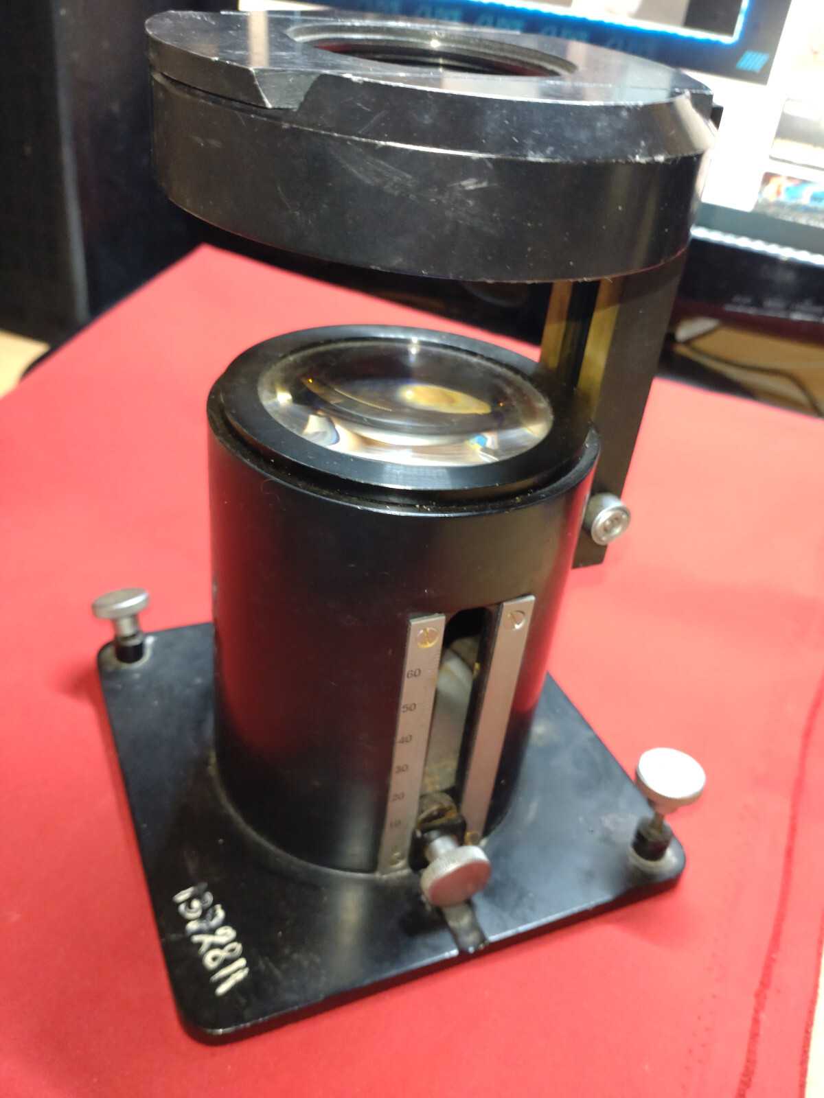 Attachment for macro photography / detail from a photographic enlarger