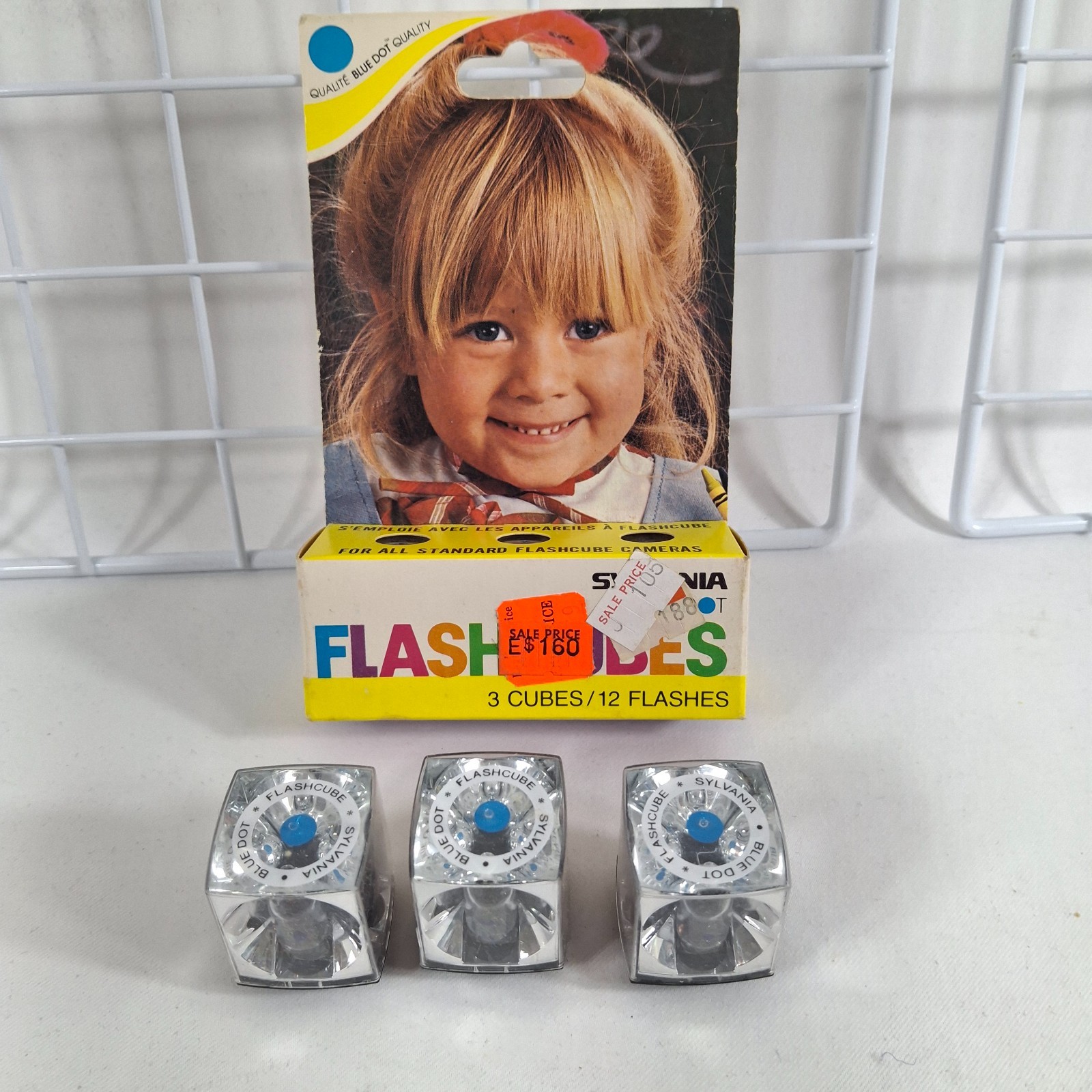 Vintage SYLVANIA Blue Dot Flash Cubes & Magicubes 9 Cubes/36 Flashes OriginalPkg