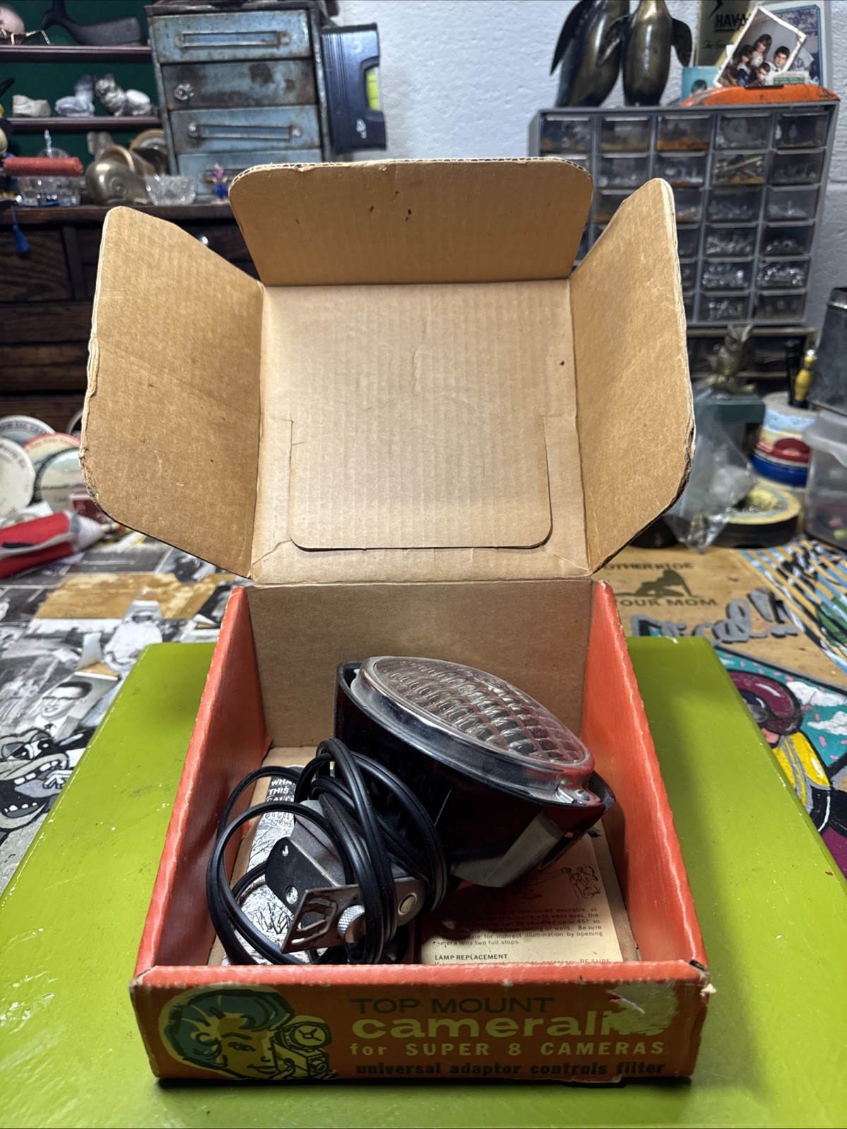 Acme-Lite Cameralite by GE Top Mount light for Super 8 Cameras