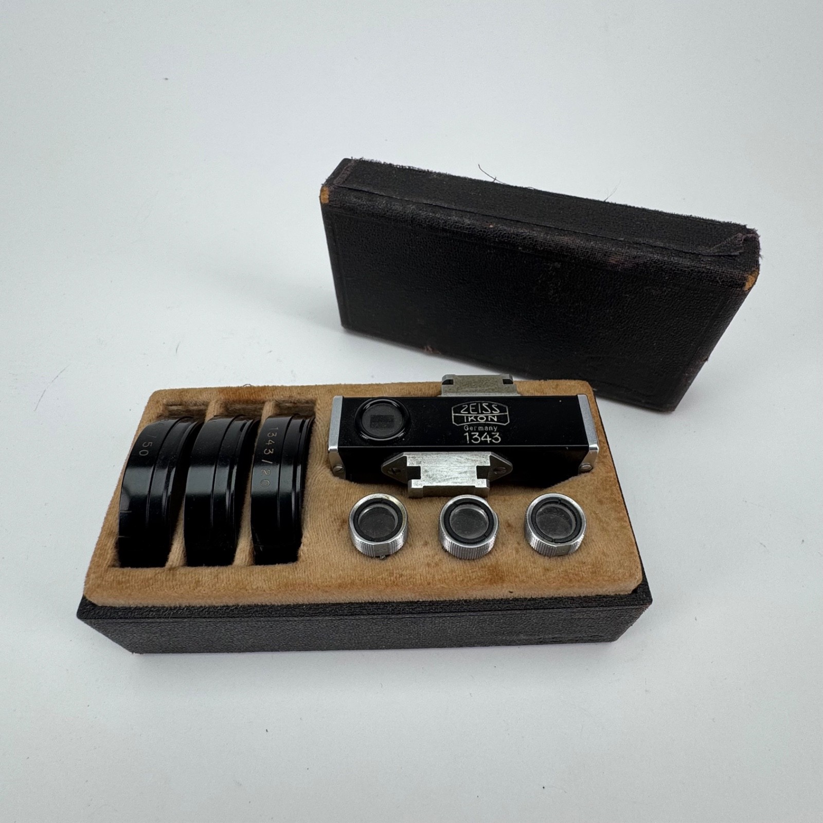 Zeiss Ikon 1343 Contameter Close-Up Filter Set Case for Contax Contaflex Camera