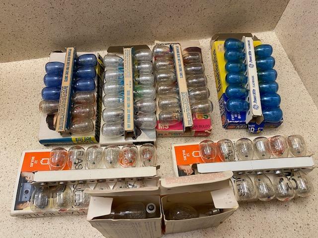 Lot of M2 & M2B Flashbulbs Camera Flash Bulbs Vintage Old Stock GE Sylvania
