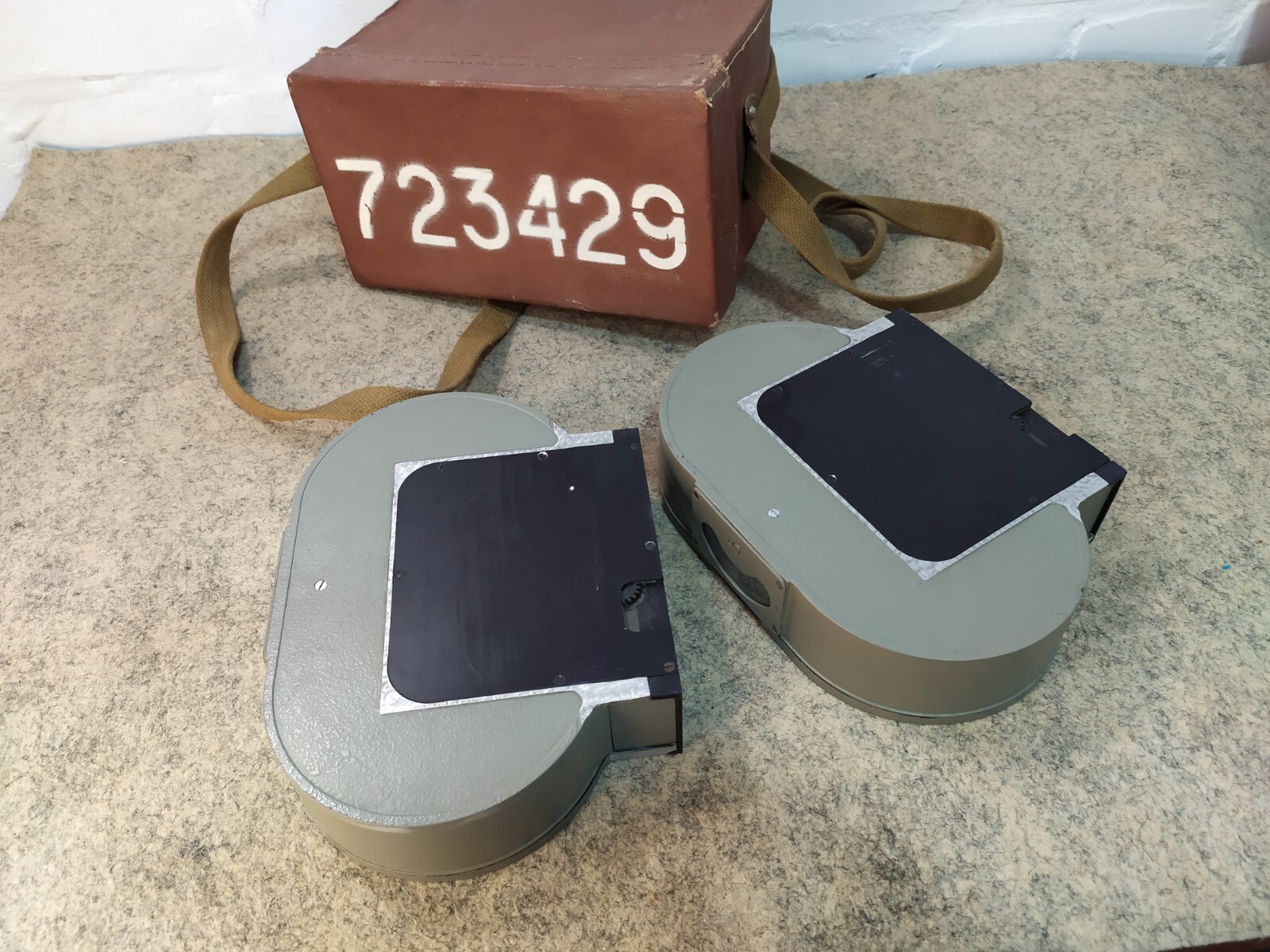 2 x Konvas Cassettes 35mm. film back holder 60m