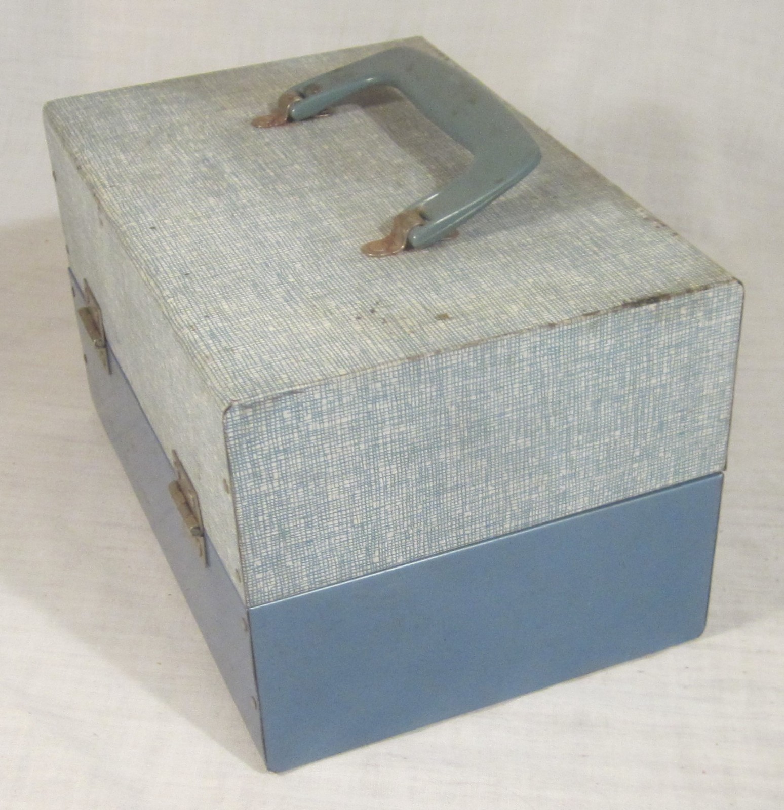 BRUCE 12-Slot Two-Tone Metal Storage Case for 8mm 5-Inch Movie Film Reels