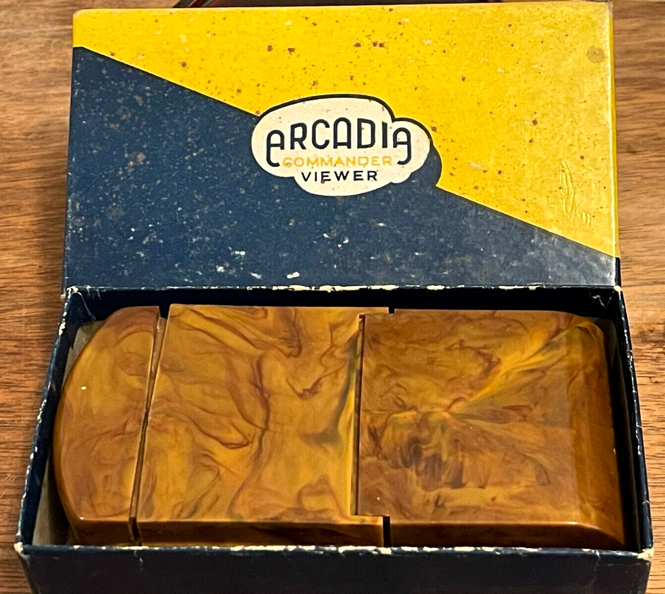 RARE 1940’s ARCADIA BAKELITE COMMANDER FILM SLIDE VIEWER W/BOX SELF ILLUMINATING
