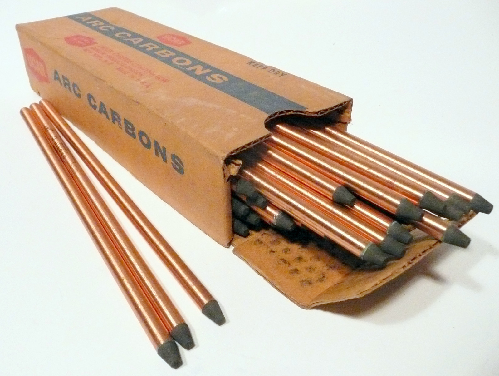 CARBON ARC RODS for 35mm FILM PROJECTION – 1 BOX of 7mm x 9″ NATIONAL NEGATIVES