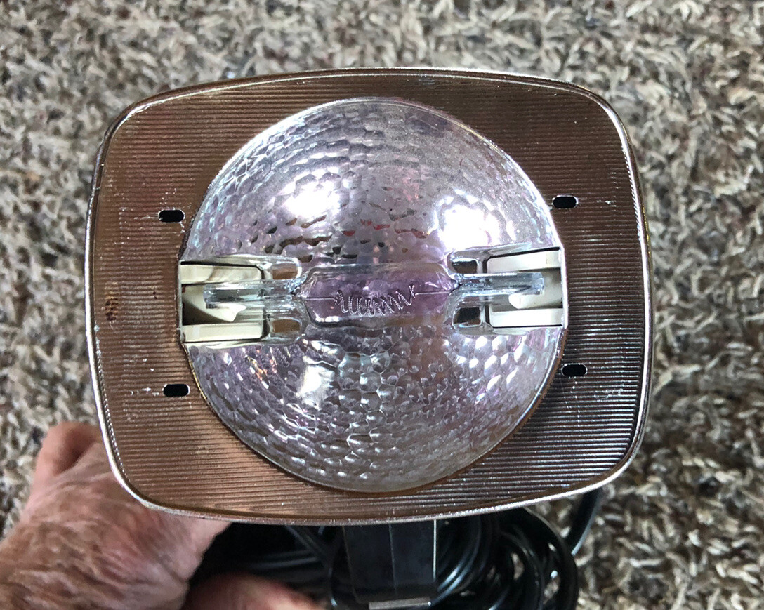 Vintage KODAK Sun Gun Movie Light-Model 2 -Original Box – Tested- Works great