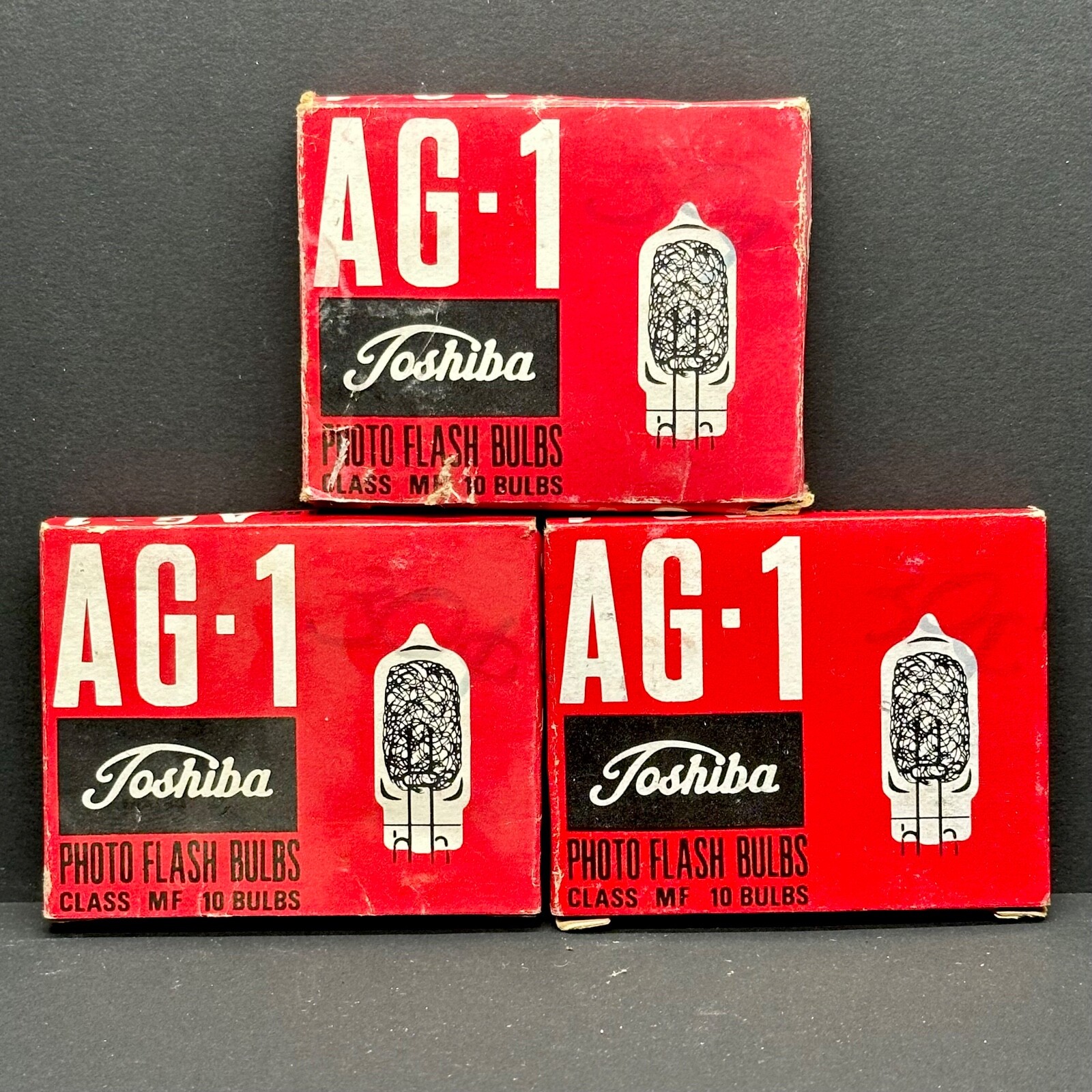 Vintage New Old Stock Toshiba AG-1 MF class Photo Flash Lamp Bulbs- 10 in box