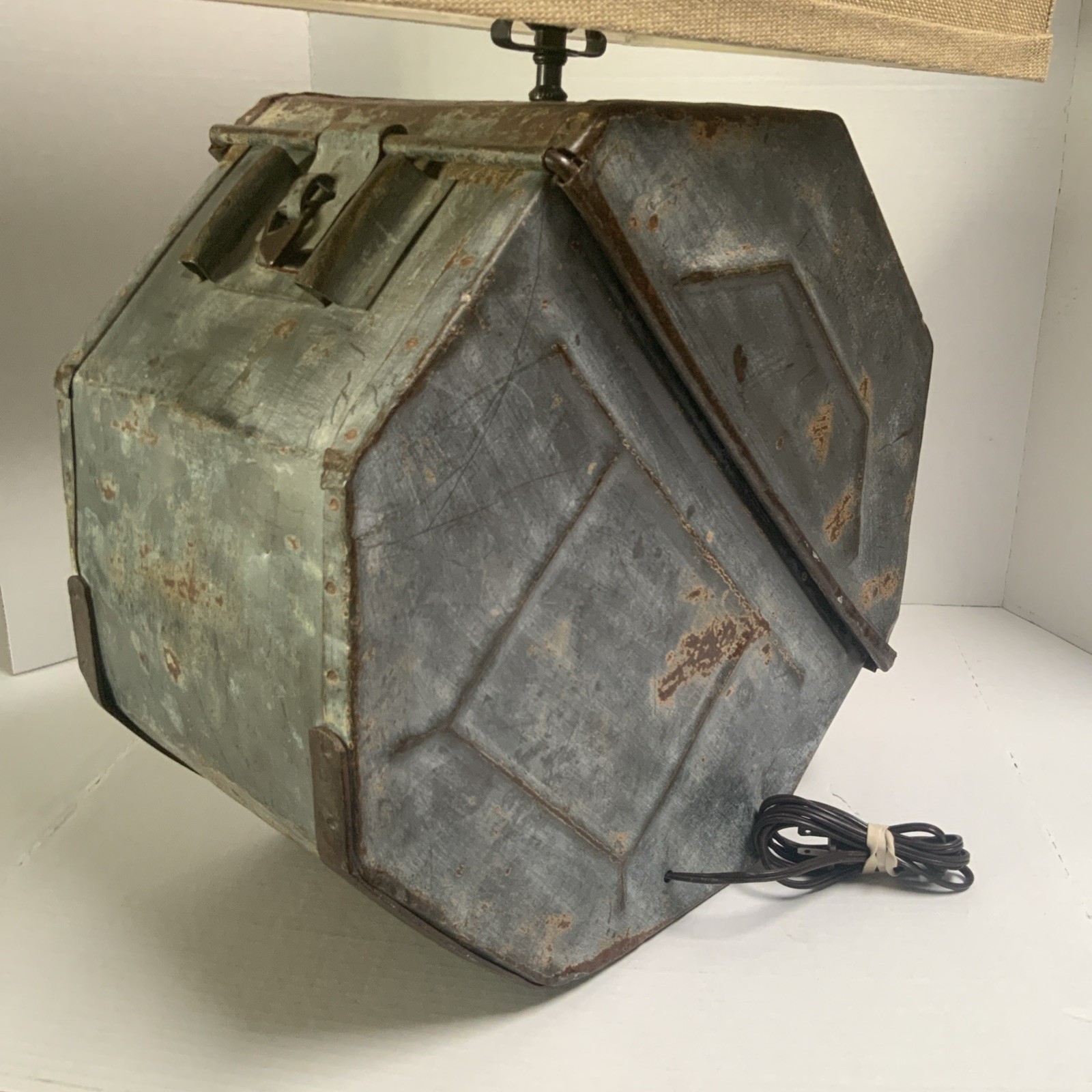 Vintage Allied Artists film transport Reel case 20th Century Lamp – Very Rare