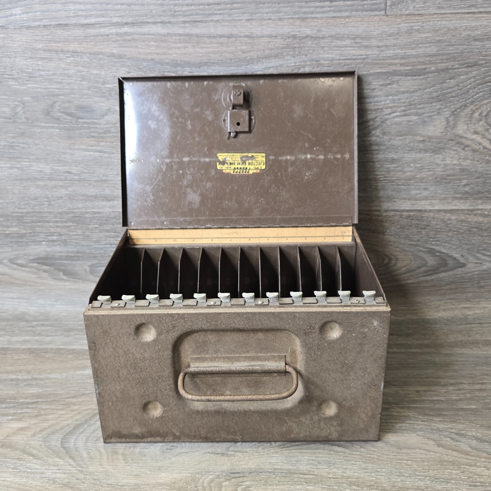 Vintage Fodeco 8mm Film Ejector Library Box Model 812 Carry Case 12 Reels No Key