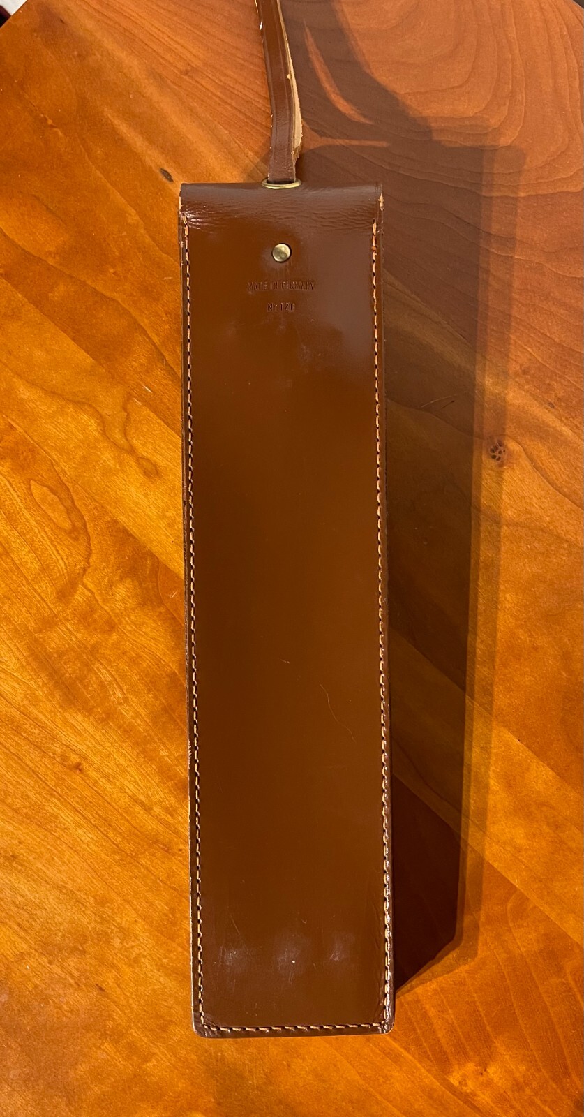 DeJUR D-1 Vintage Film Camera – with Susis 129 Tripod