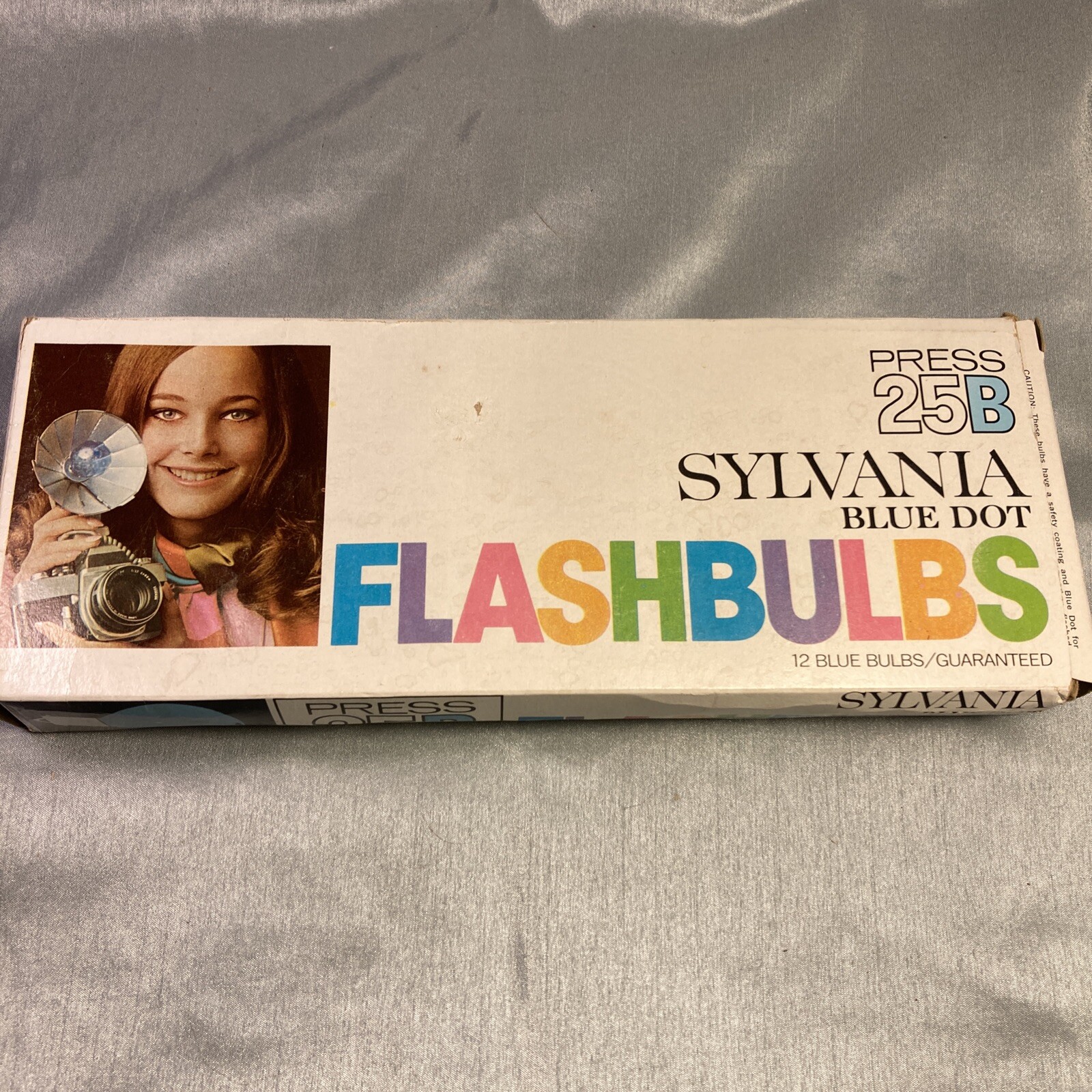 Sylvania Blue Dot Press 25B Vintage Camera Photo Flash Bulbs, Box of 11 Vintage