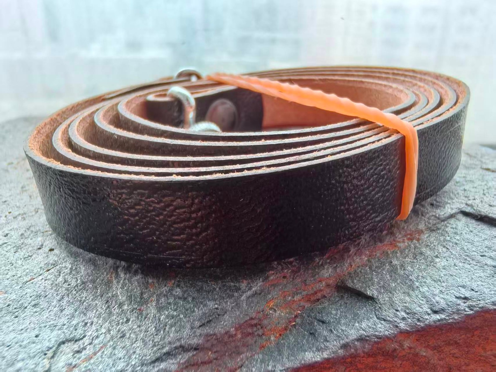Strap for Leica SM Bodies #1 ……….. Minty