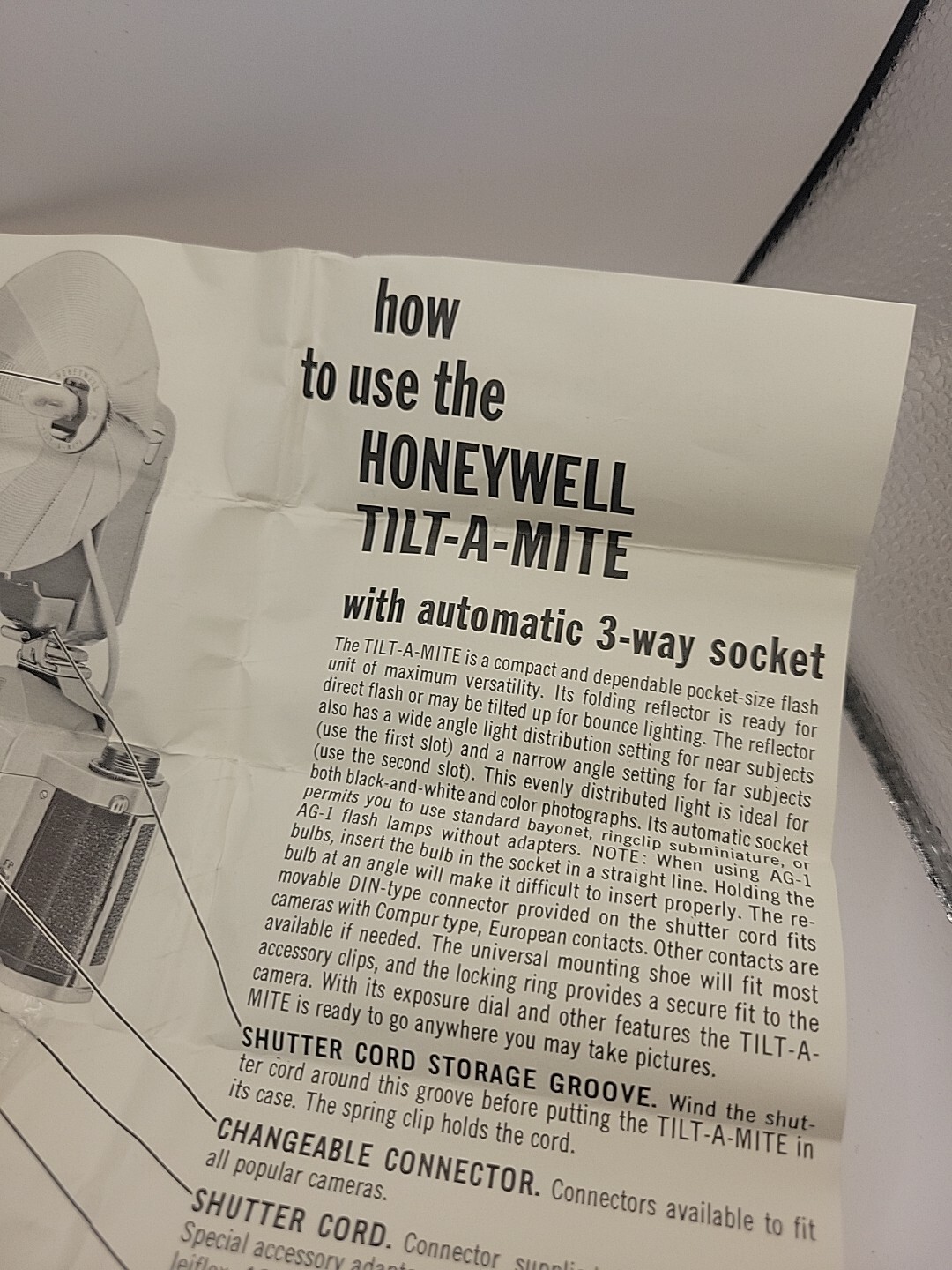Vintage Honeywell Tilt-A-Mite Camera Equipment Flash Collapsible Fan NOS Z8