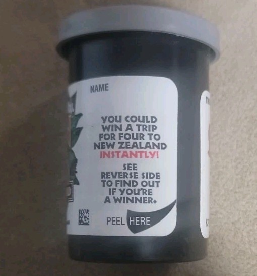 Kodak Jurassic Park 1997 “Find The Lost Roll” 35 MM Film Canister Play To Win