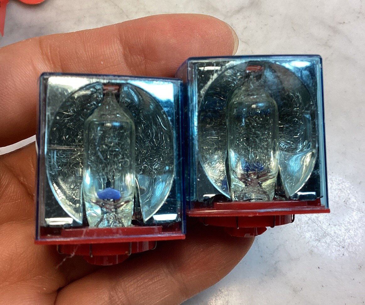 Vintage GE Hi Powder Flash Cubes For Polaroid Camera 2 Cubes