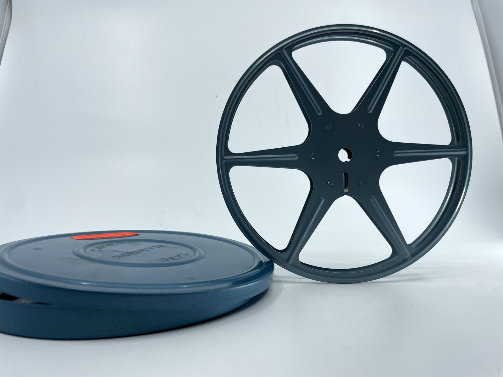 lot of 8x metal & plastic regular 8mm film spools film can take up reels