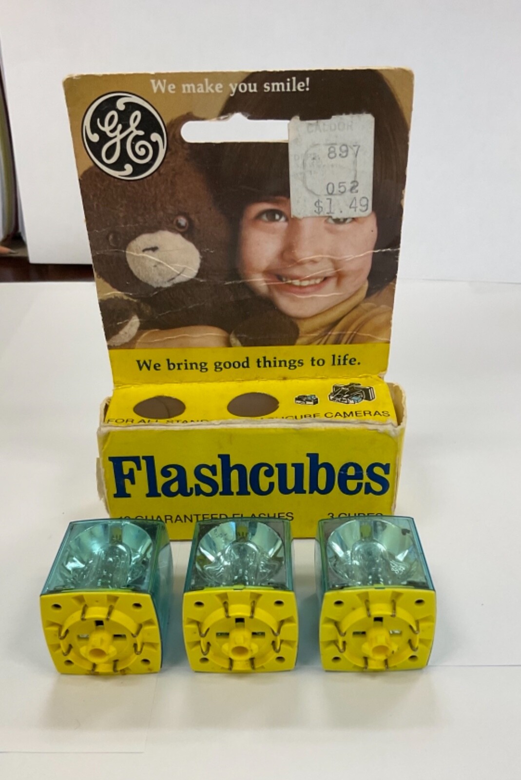 Vintage GE Flash Cubes 3 cubes 12 flashes for Standard Flash Cube Cameras – Read