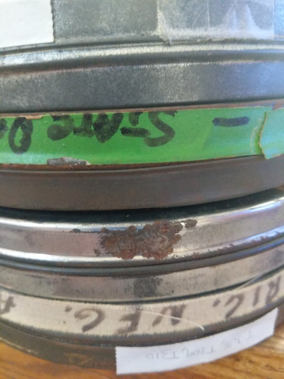 4 Empty 16mm 400′ Eastman Kodak & DuPont Metal Tin Film Canisters Can 7″
