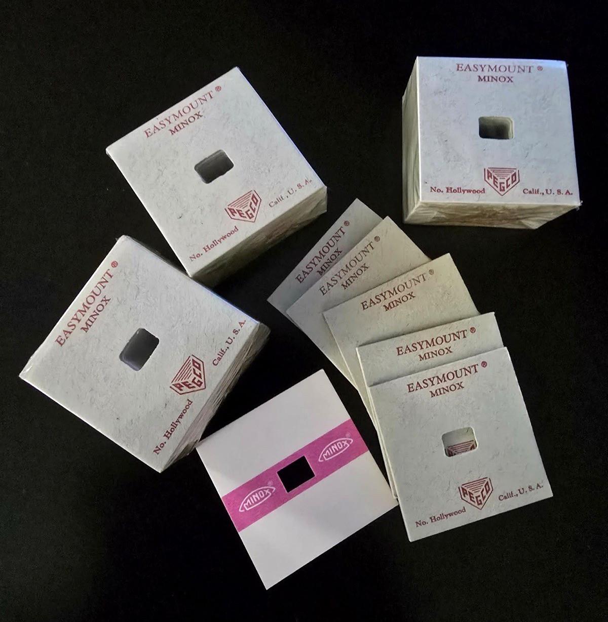 PEGCO – 2″x2″ Easymounts with Lock-In Slot – Minox 35mm Film Frames, Box (67ct)