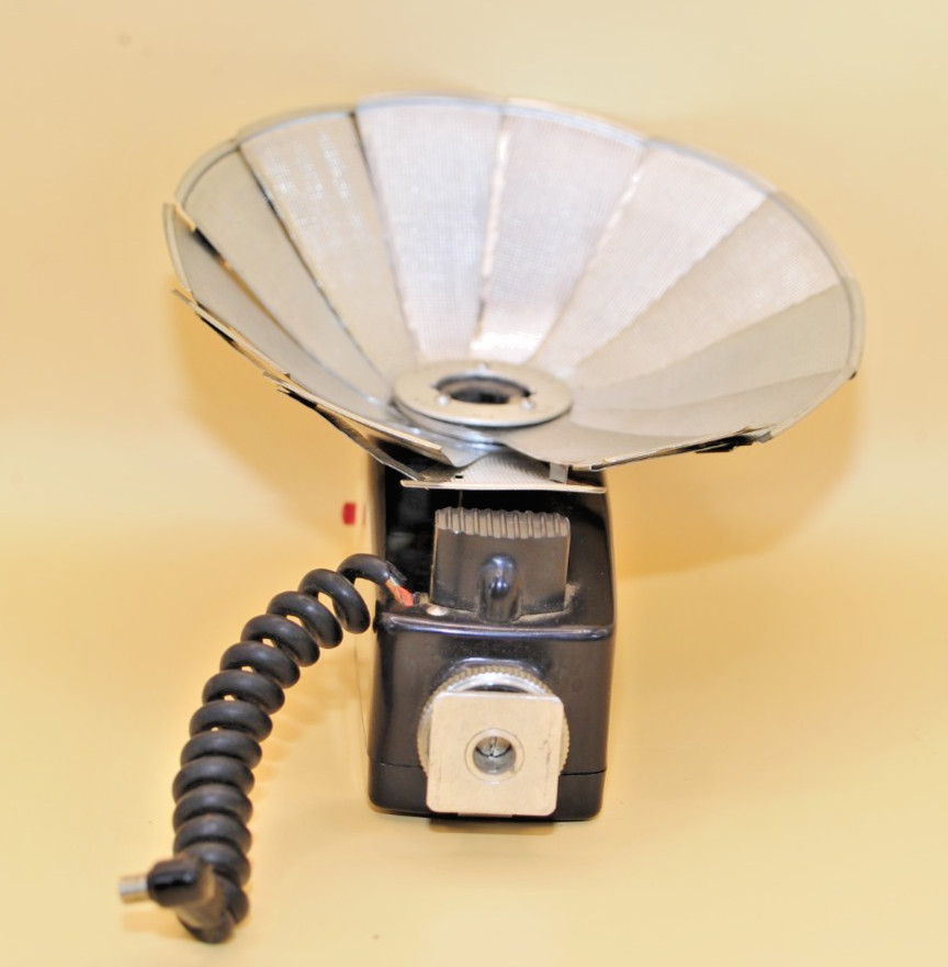 VINTAGE 1950s COLLECTIBLE SEARS Tilting-Folding FLASH made in Japan
