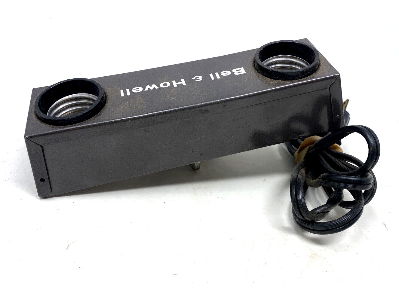 Vintage Movie Camera Bell & Howell 2 Light Bar Model 40726 120 Volts