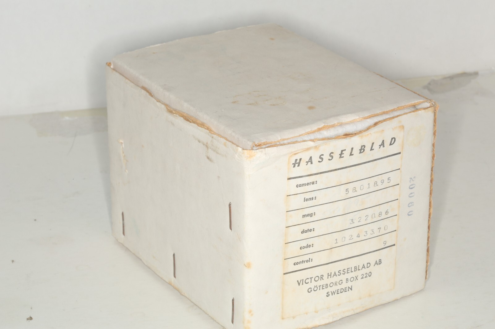 EMPTY BOX FOR HASSELBLAD ZEISS SONNAR 1:4/150MM LENS – BOX & PACKAGNG ONLY
