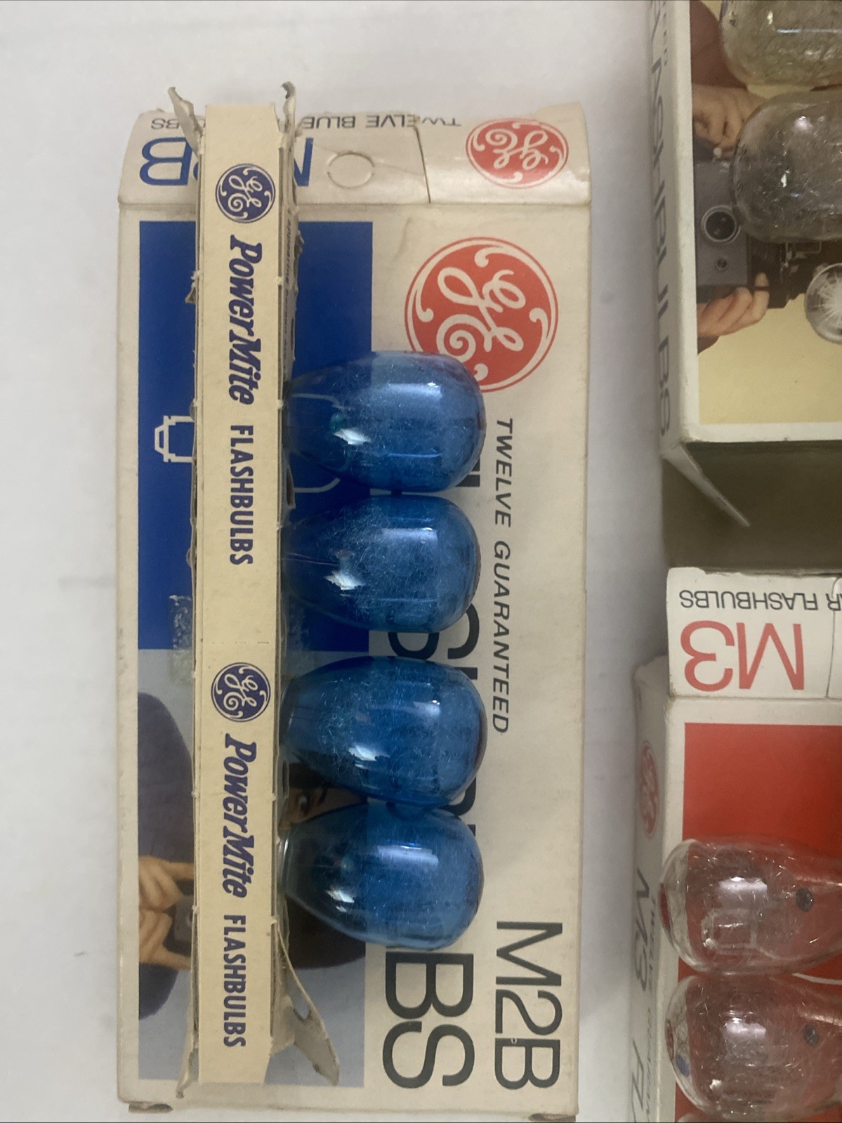 Vintage GE M2B Camera Flashbulbs (4) Bulbs Blue, M3 Flash Bulbs (18) Clear