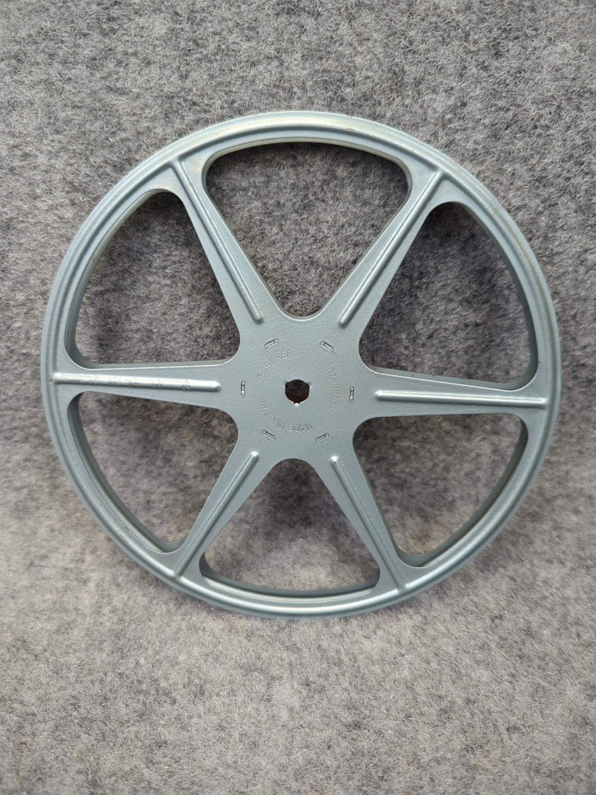 Vintage BLUE Scherer Ez-Grip 16mm 400 ft. Metal Movie Reel 7” w/ Case Can USA