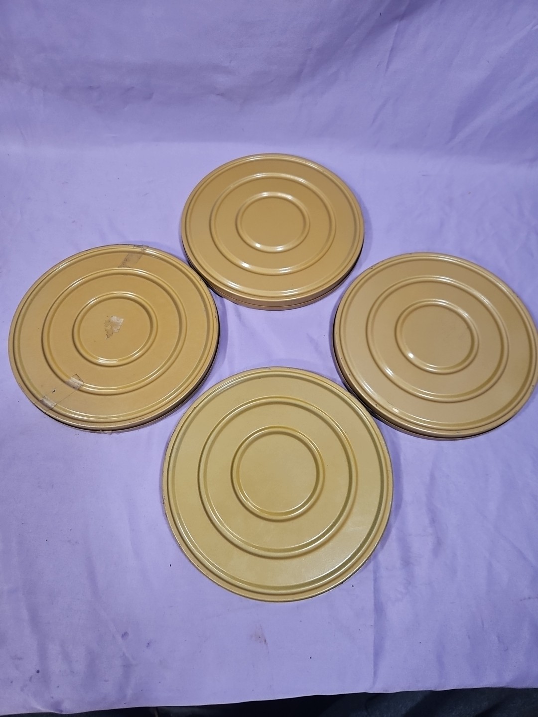 (Lot of 4) Golden Color Compco Dual-8 400′ metal movie reel & canister