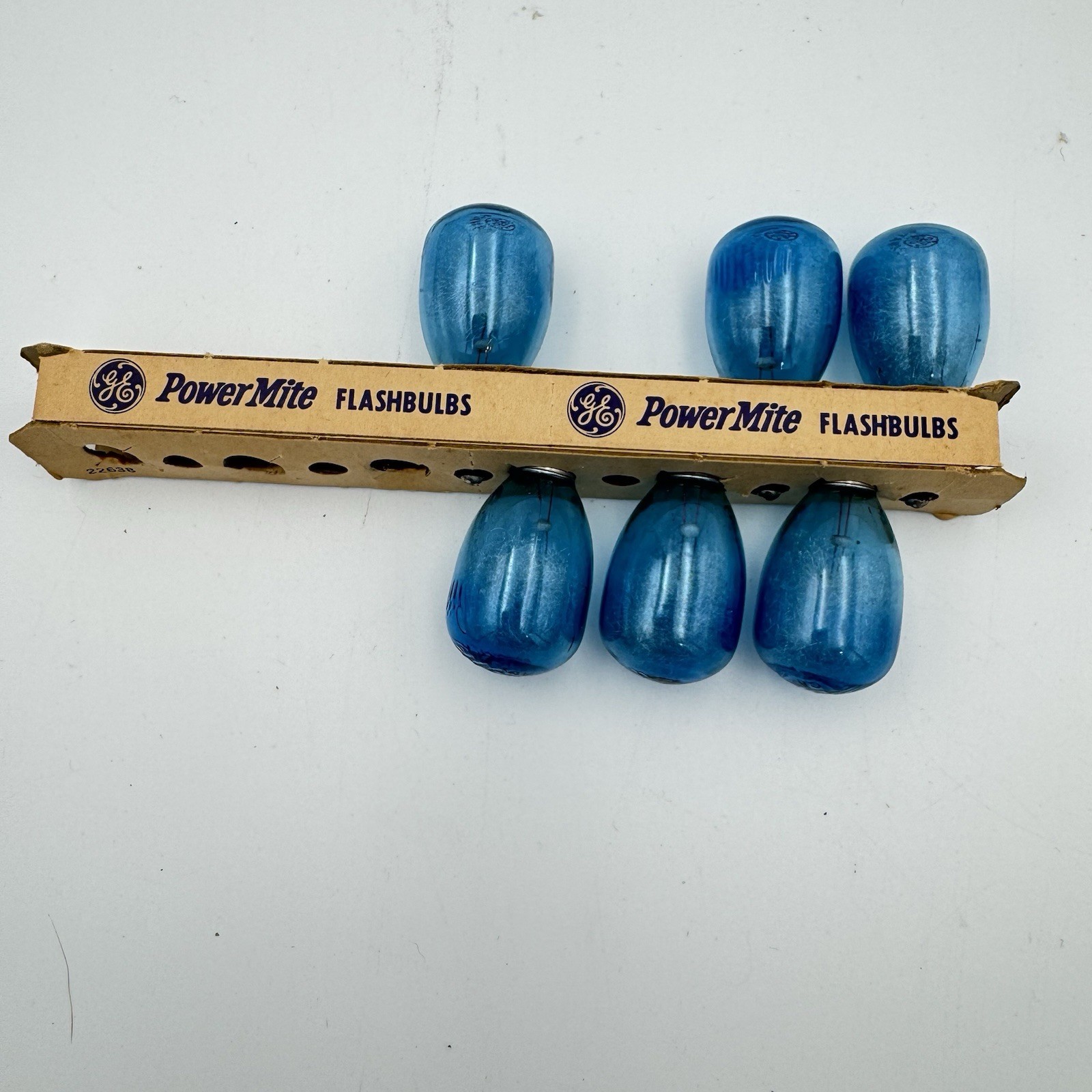 Vintage GE M2B Flashbulbs – 6 Blue Bulbs – General Electric New Old Stock