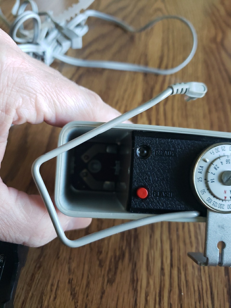 Kmart Focal 40 Solid State Electronic Flash For A.C. Or Battery W/ Cord Booklet