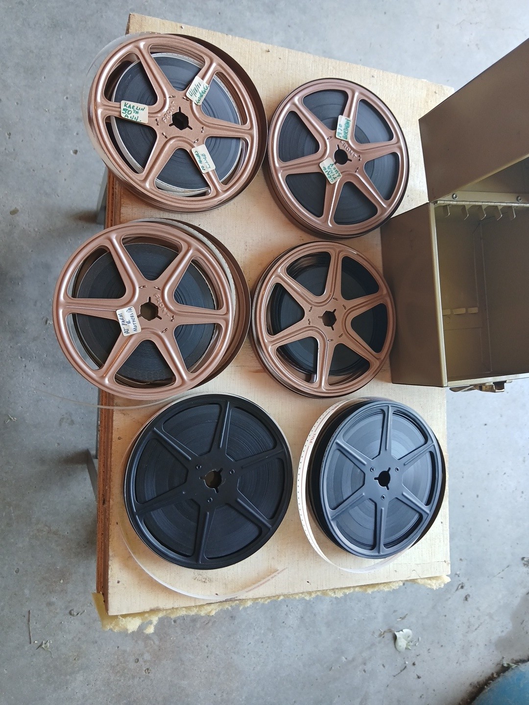 LOT OF 6 Super8 8MM HOME MOVIES 5″ CANISTERS ALL FULL With CARRYING CASE WOW!