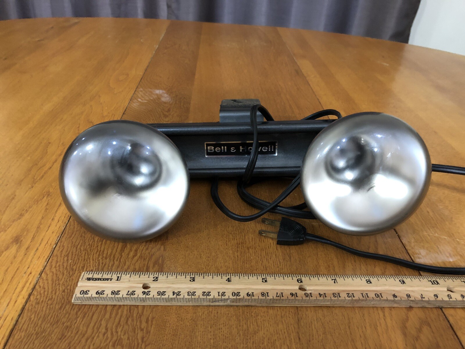 Vintage Bell & Howell Flood Lamp Movie Light Bar & Bulbs Tested Works
